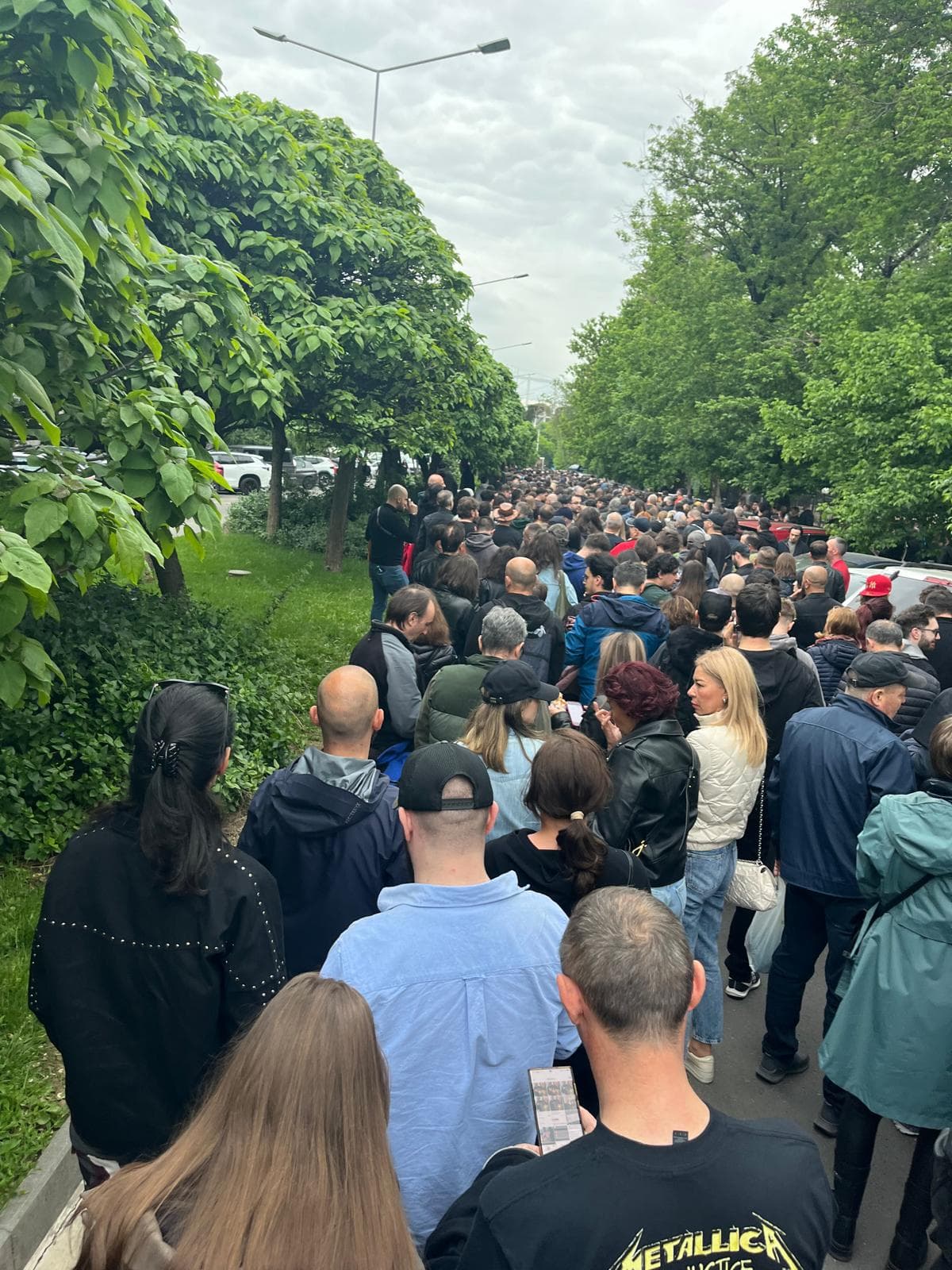 Metrorex spune că nimeni nu a cerut oficial prelungirea programului la metrou în București după concertul Metallica de pe Arena Națională / O oră suplimentară de circulație costă aproape 190.000 de lei fără TVA