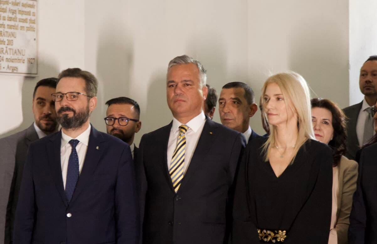 EXCLUSIV. Cei 16 membri ai ”taberei Thuma” au dat iar în judecată PNL, tot la Tribunalul Ilfov / Miza ar fi stoparea Congresului PNL, programat duminică