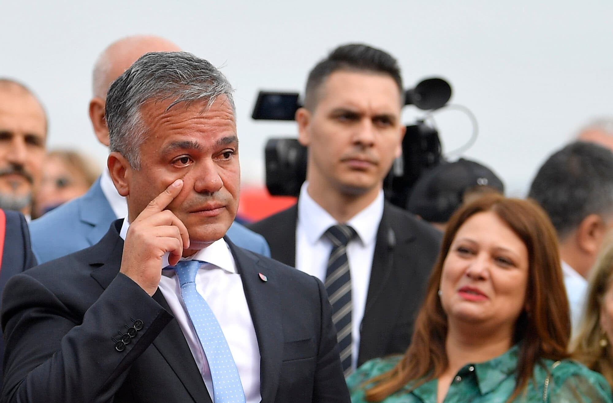 Veștea afirmă că nu există a treia variantă de premier: Voi veni cu un cabinet de miniștri și programul de guvernare. Pe procedură în Parlament vor vota și colegii din PNL și din USR