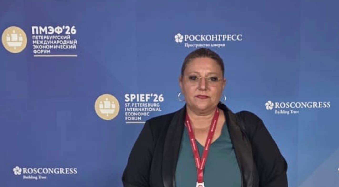 Extremista Șoșoacă, în Rusia / Se laudă că a fost invitată de „administrația prezidențială”, la Forumul Economic