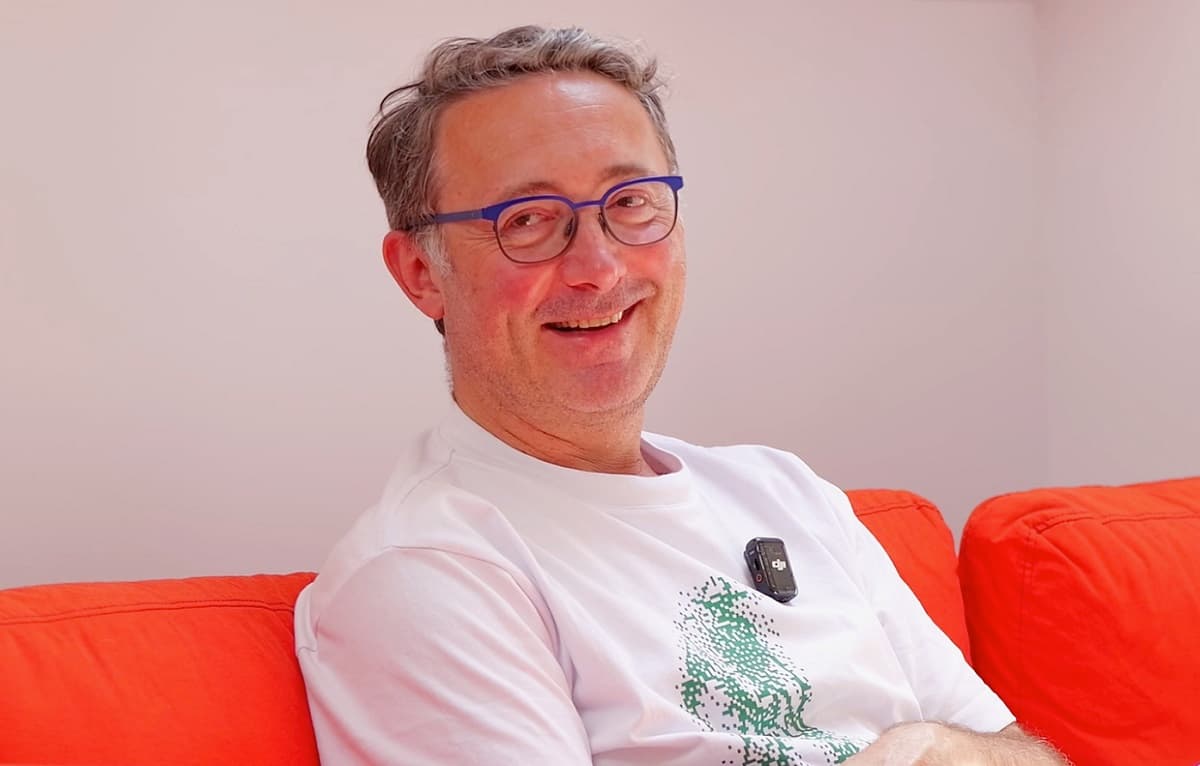 Povestea lui Tudor Giurgiu și puterea unei idei. 25 de veri de cinema / Video-story de vineri seara