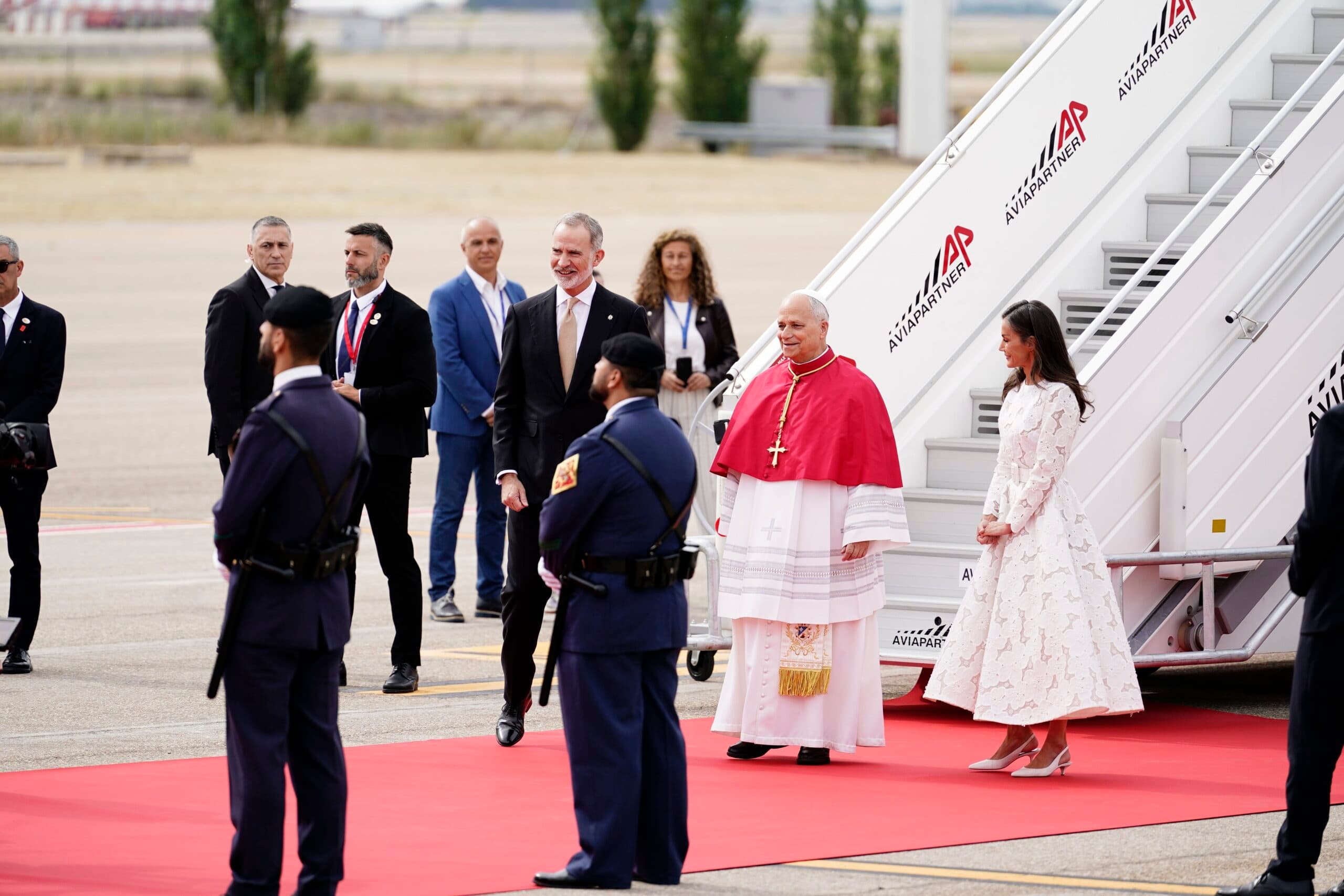 Papa Leon al XIV-lea a aterizat la Madrid, prima etapă din vizita în Spania / Migrația și problemele sociale, în centrul agendei