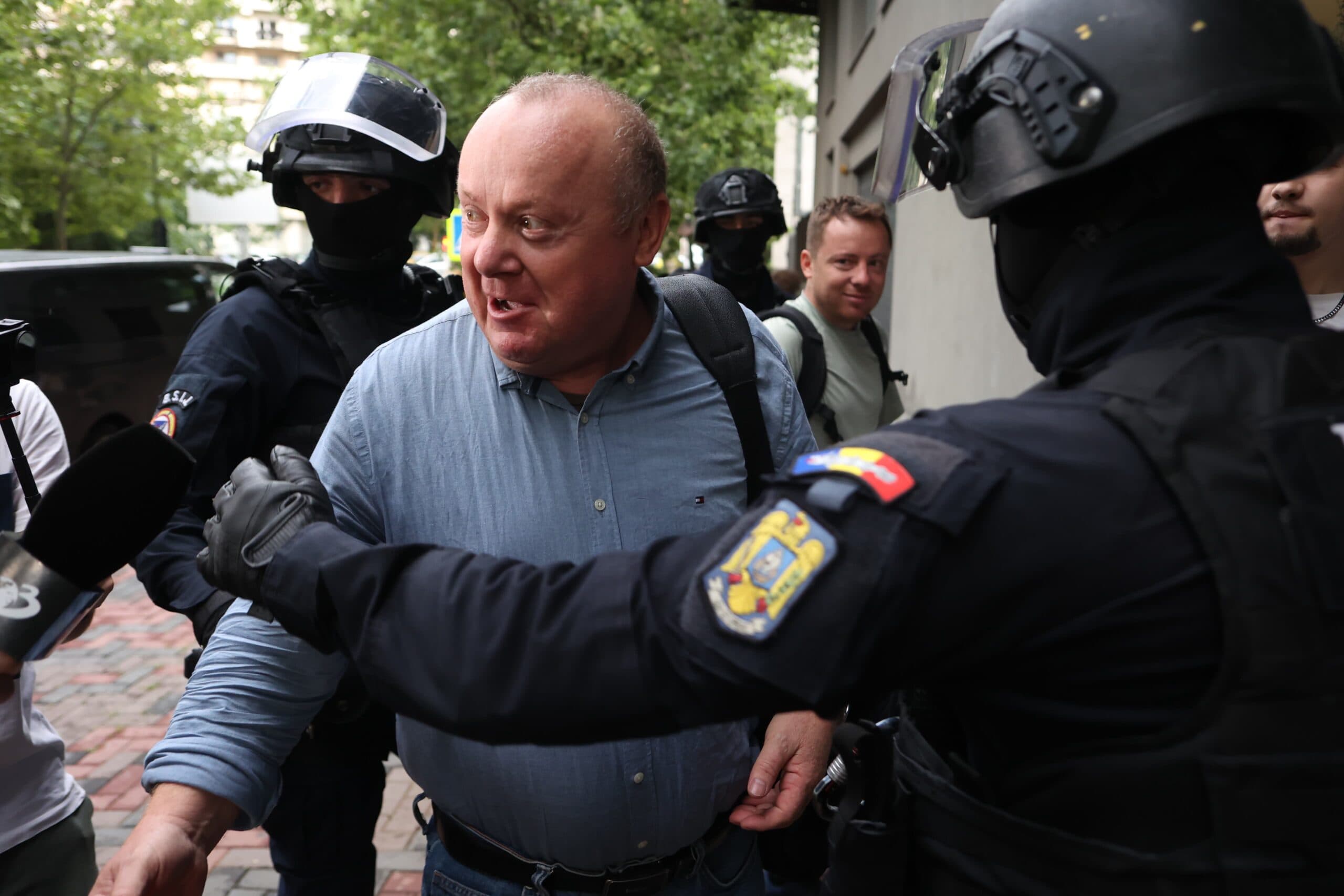 Pașca, despre acuzația că reținea pensiile bolnavilor din azilul său: În primul an am spus să nu ne atingem de banii lor, dar apoi mulți își cheltuiau banii pe țigări, pe băutură și trăiau din donații, păi nu era bine așa / 25.000 de euro pe lună obținea de la bolnavi