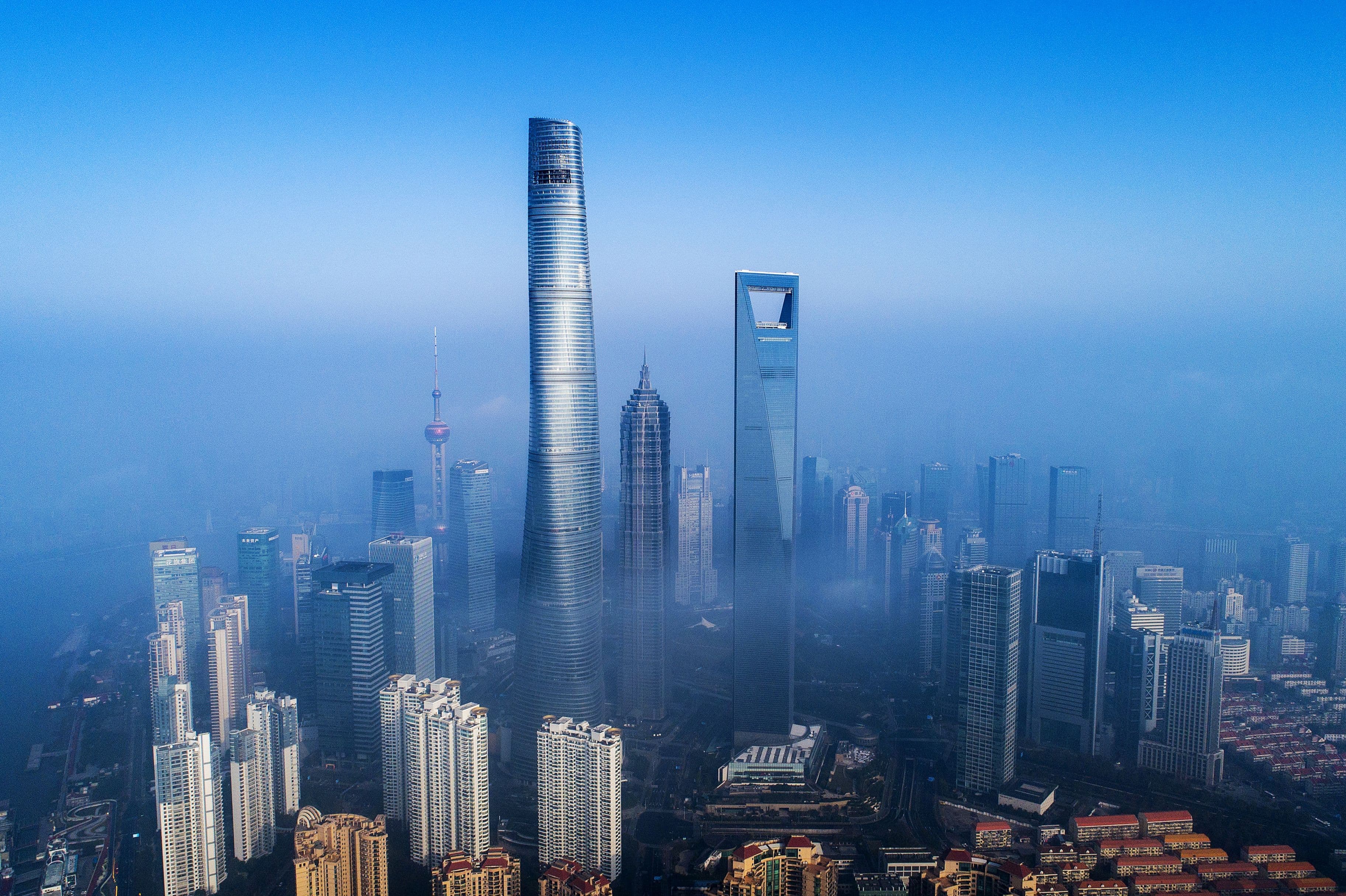Cea mai înaltă clădire din lume este aproape gata. Zgârie-norul din China va fi inaugurat după 18 ani de așteptare