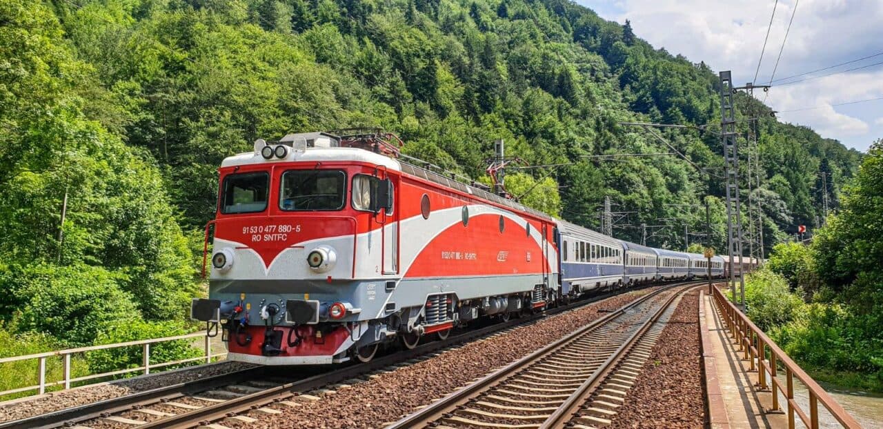 CFR reia circulația trenului internațional „România”. Cât costă un bilet către Bulgaria sau Turcia
