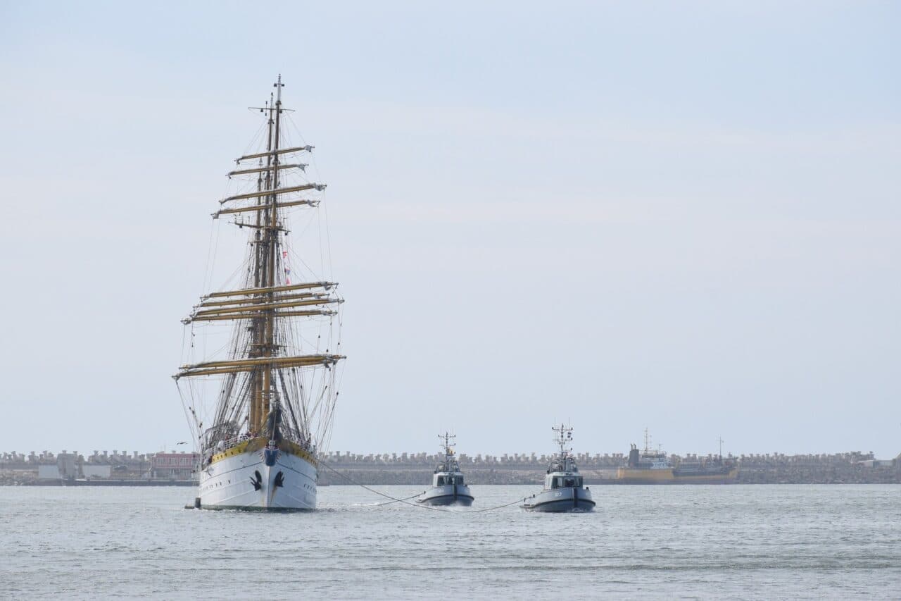 Nava-școală Mircea pleacă într-o nouă misiune. Zeci de cadeți români și străini vor pleca în voiaj să învețe arta marinăriei
