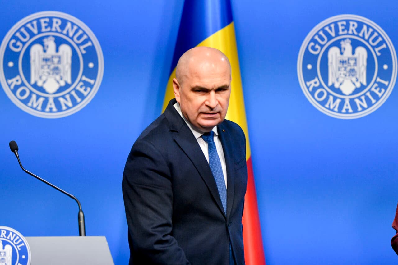 Bolojan se folosește de drona de la Galați ca să facă propagandă programului de înarmare SAFE, de 17 miliarde de euro