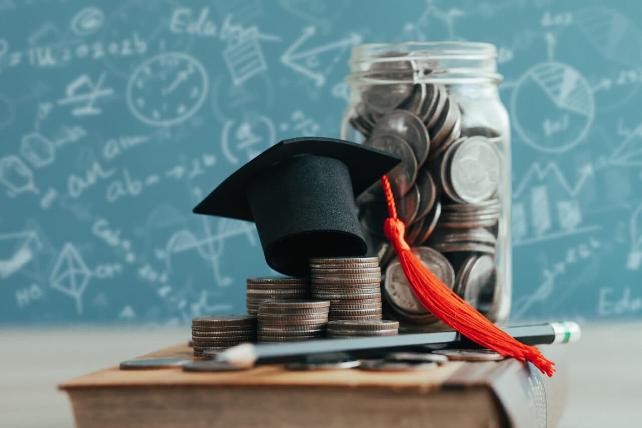 Veste bună pentru studenți. Cine primește burse sociale de 925 lei din luna mai