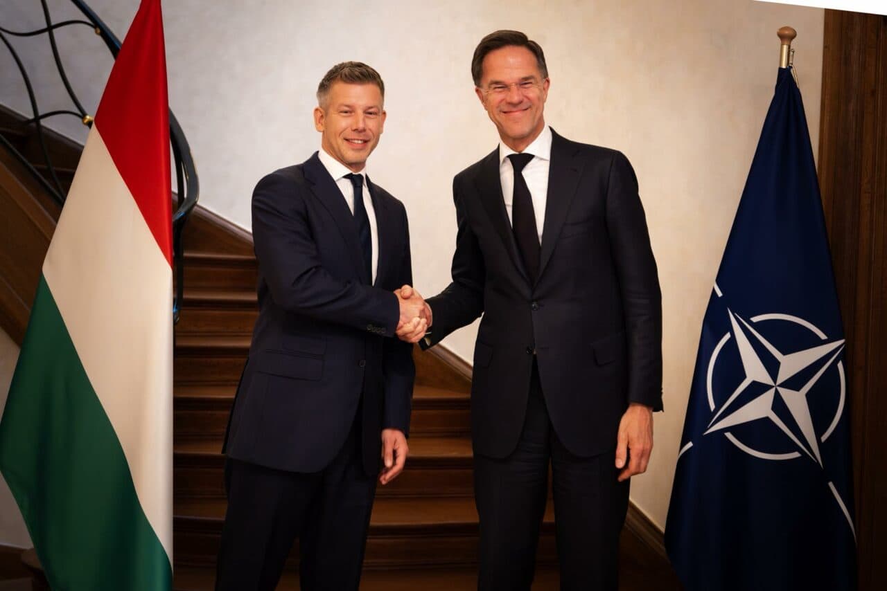 Peter Magyar îl refuză pe Secretarul General al NATO: „Ungaria nu va trimite arme Ucrainei” + Reacția Kremlinului: „Nu putem decât să ne bucurăm”