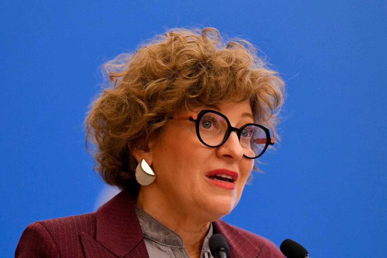Oana Gheorghiu spune povestea Electrocentrale Craiova: „De la oportunitate la dezastru”/”Pe scurt: bani europeni pierduți, oameni rămași fără căldură, companii prăbușite”