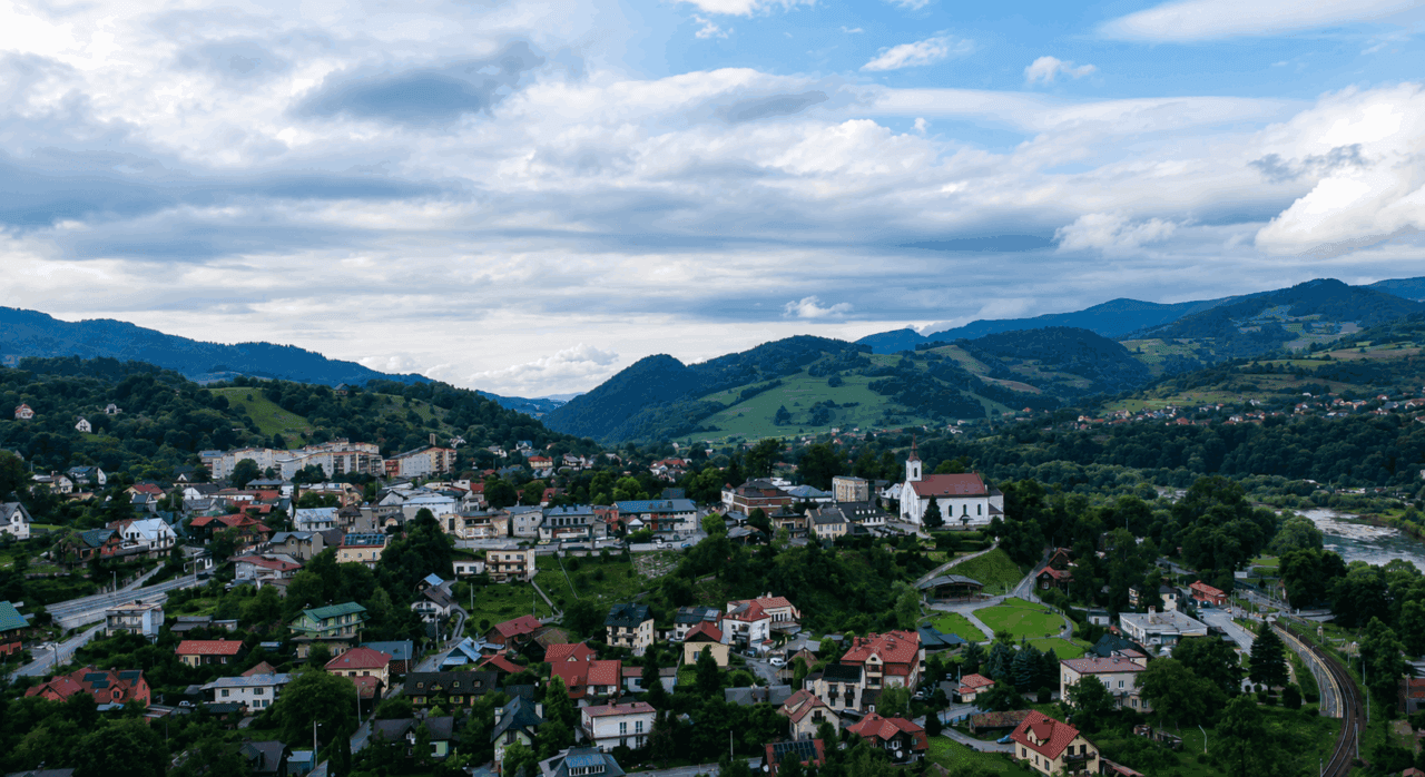 Unde se află cea mai „verde” localitate din Europa. Are doar 5.000 de locuitori / Ce locuri ocupă România într-un cunoscut clasament