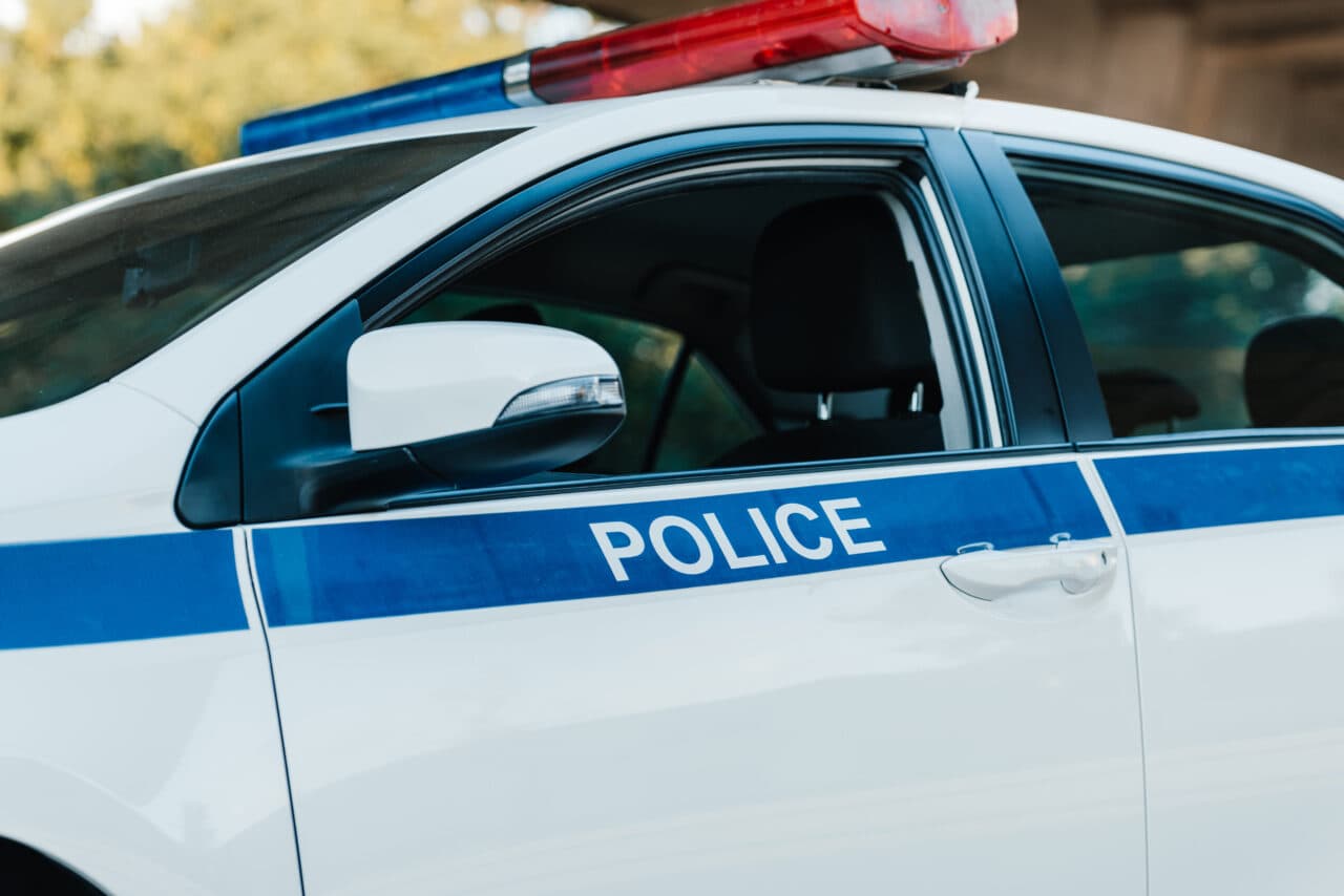 Amendă de 200 de euro în această țară frecventată de români, pentru o banală greșeală care implică suportul pentru telefonul mobil din mașină