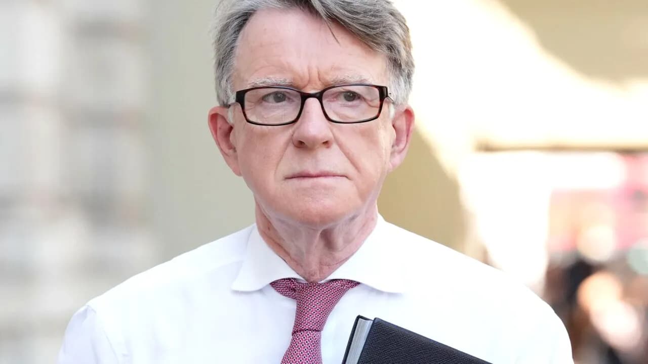 Noi dezvăluiri despre Mandelson, fostul ambasador al Marii Britanii în SUA. Avea legături cu Rusia, China, Israel și datorii de 1 milion de lire