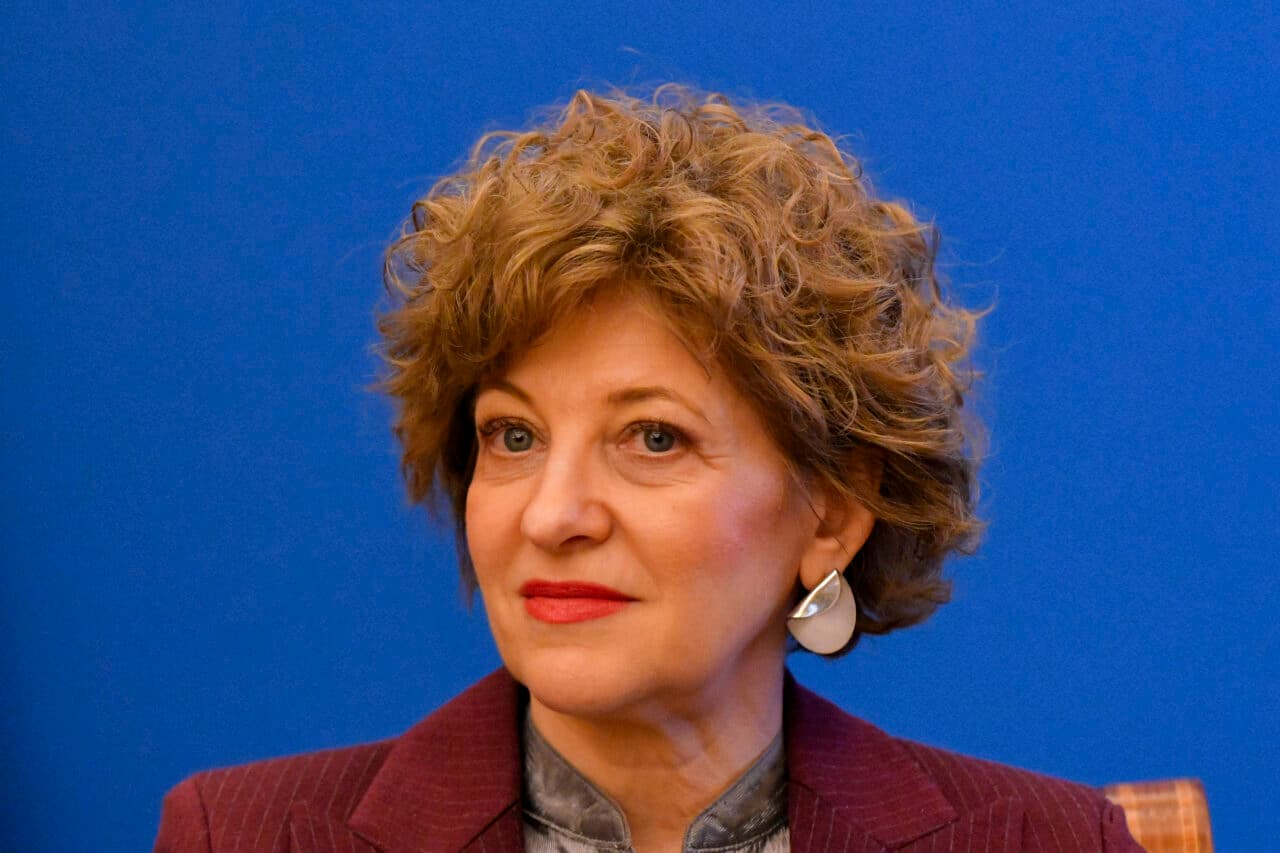 Cum plănuiește vicepremierul interimar Oana Gheorghiu să redreseze TAROM: Fie începem acum, fie va fi vândută pe bucăți