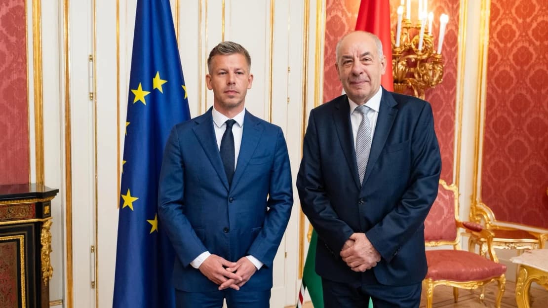 Péter Magyar vrea să modifice Constituția pentru a-l demite pe președintele țării. Ce acuzații i se aduc