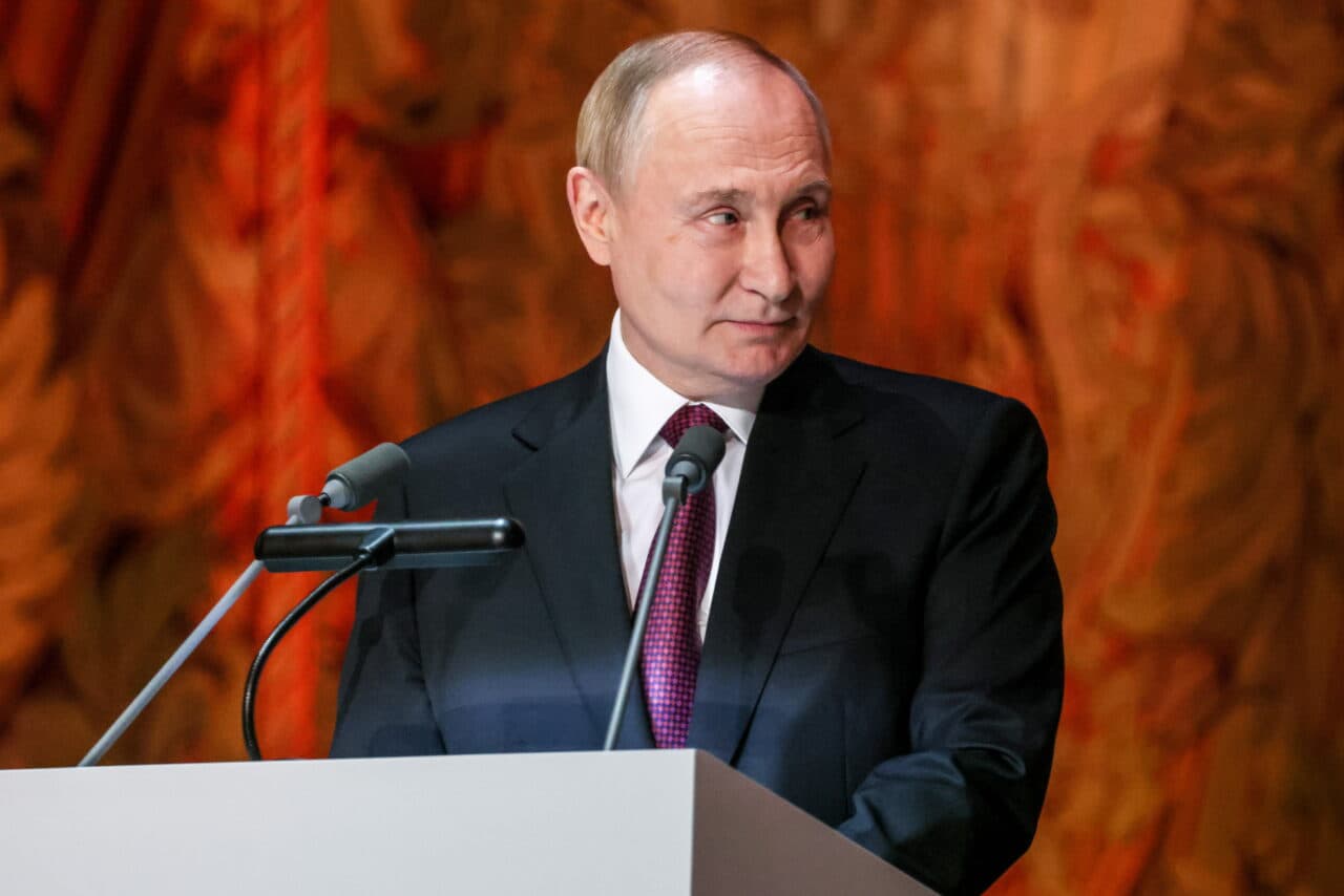 Putin respinge rolul Europei în negocierile de pace și cere Ucrainei să cedeze complet regiunea Donețk