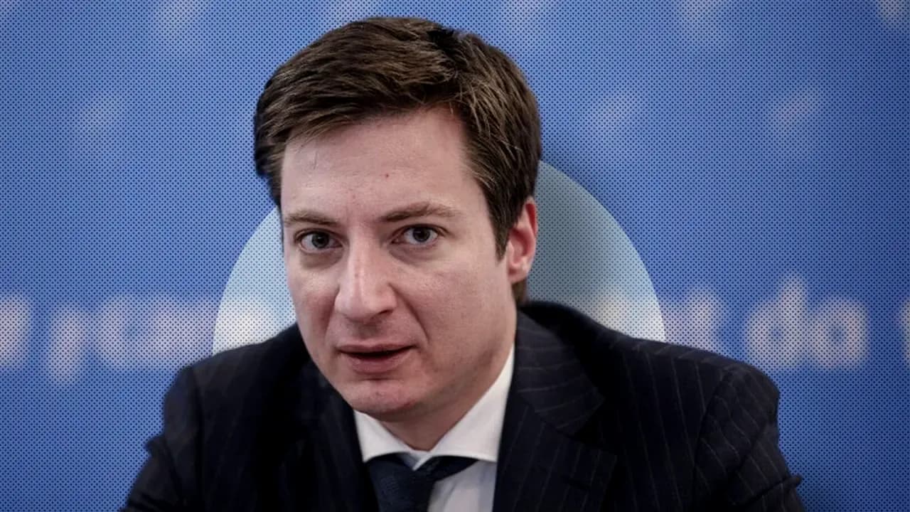 Andrei Caramitru se dezlănțuie la adresa unuia dintre susținătorii lui Siegfried Mureșan. Atacuri și jigniri, în cascadă
