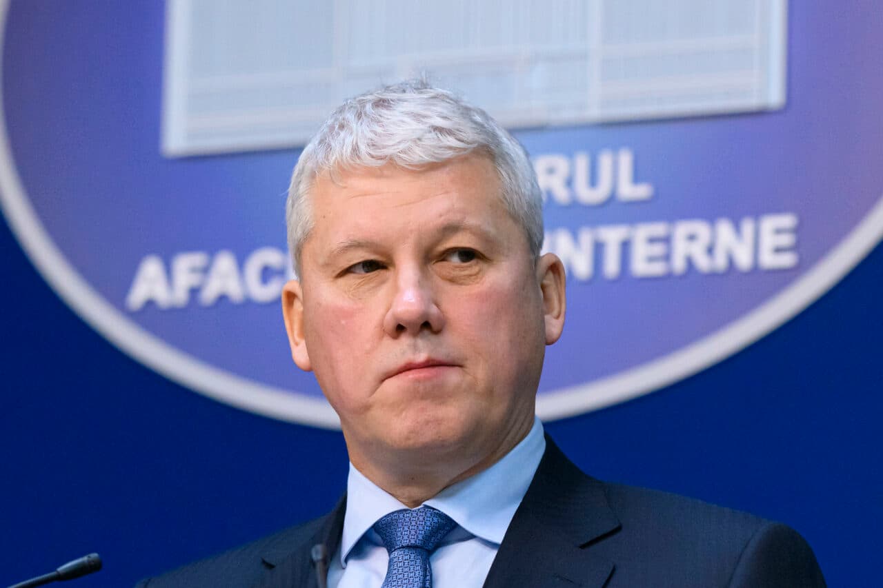 Cătălin Predoiu dă vina pe Bolojan și spune că nu are bani să-i recompenseze pe angajații din MAI implicați în misiuni de excepție