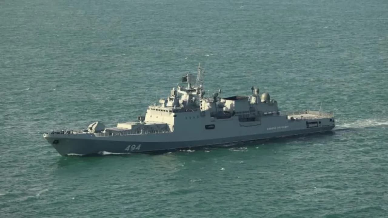 Alertă în Canalul Mânecii. O navă de război rusă ar fi tras focuri de avertisment lângă un iaht britanic