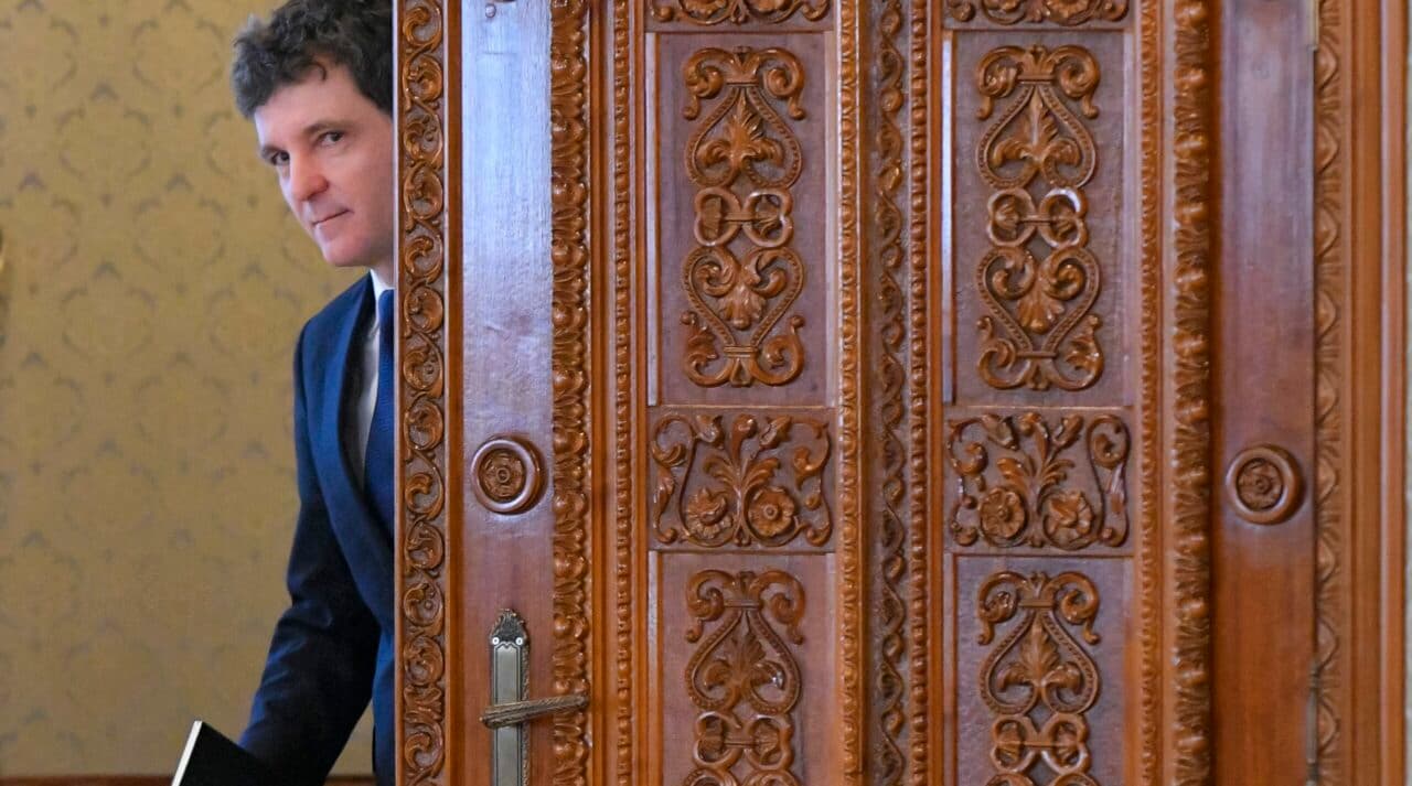 Au început consultările la Cotroceni după eșecul Guvernului Veștea. Delegația PSD, prima care se întâlnește cu Nicușor Dan
