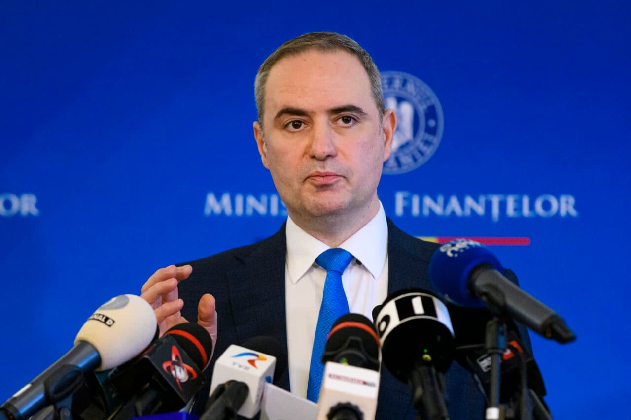 Ministrul de Finanțe dă detalii despre blocarea conturilor ROMATSA în litigiul cu Pfizer. Care este strategia României