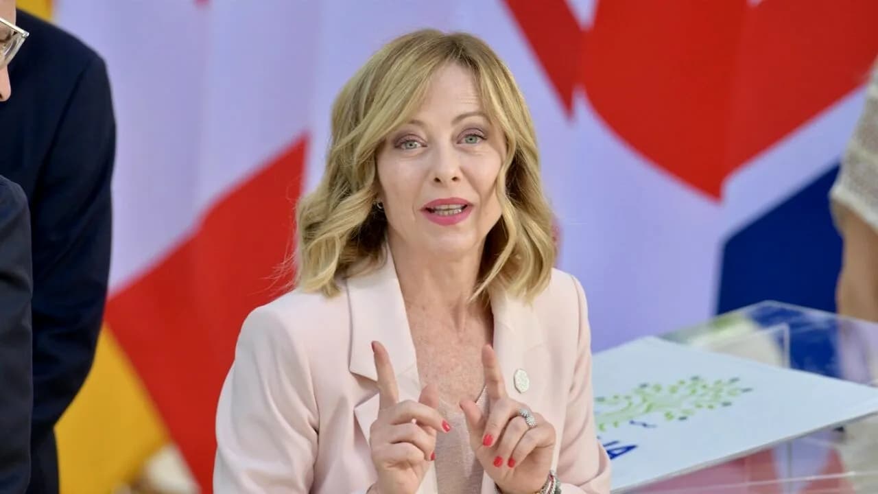 Moment de destindere între liderii mondiali la Summitul G7. Ce i-a răspuns Giorgia Meloni cancelarului german când a fost întrebată de fumat