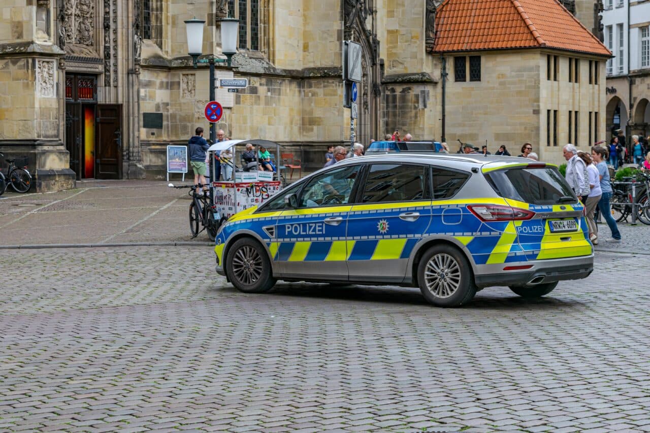 Un român de 22 de ani a fost arestat în Germania pentru terorism. Cum plănuia să răstoarne sistemul și să înființeze un stat nazist în România
