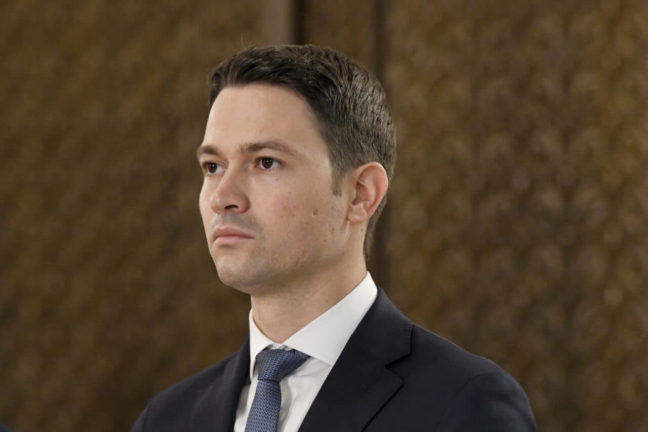 Secretarul general al PNL, Robert Sighiartău, acuză un atac la adresa partidului, după decizia de suspendare a deciziilor din cadrul Congresului