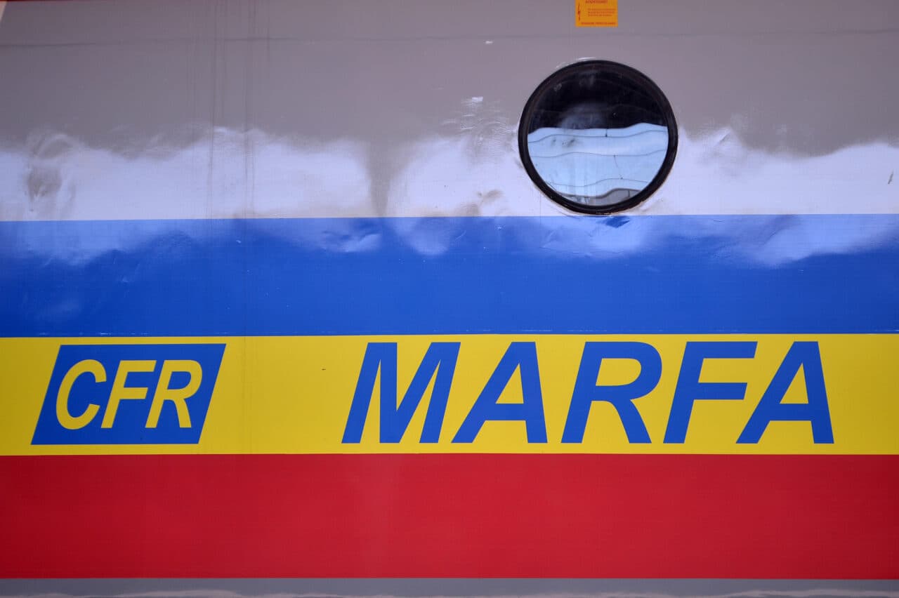Situație tensionată la CFR Marfă. 2.000 de angajați au fost „lăsați ai nimănui”. Ce i se solicită lui Radu Miruță