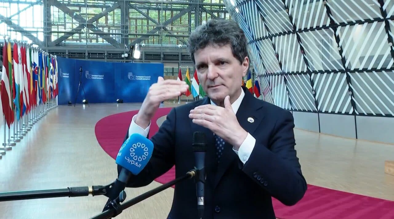 Nicuşor Dan anunţă că încă două state NATO vor ajuta România cu echipament de protecţie împotriva atacurilor cu drone