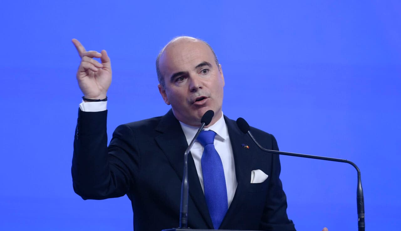 Într-un atac la adresa lui Ilie Bolojan, Rareș Bogdan scapă porumbelul: situația se înrăutățește, urmează noi taxe!