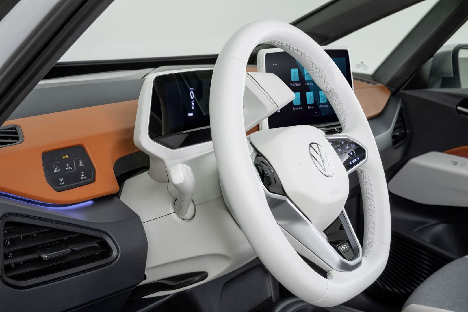 Volkswagen ia în calcul concedierea a 100.000 de angajați și închiderea a patru fabrici din Germania