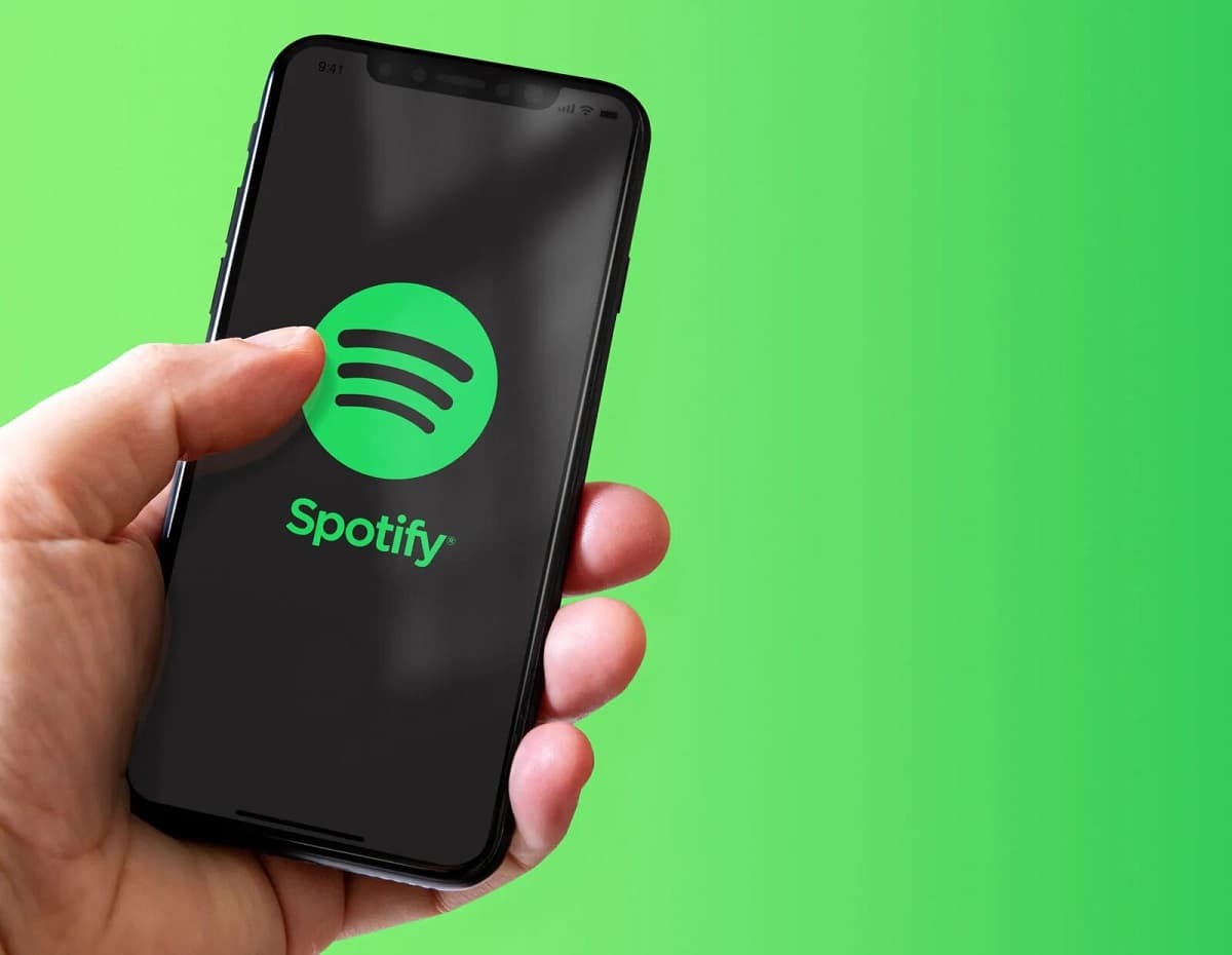 Spotify va adopta tehnologia Apple pentru podcast-uri video
