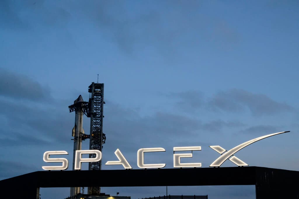 SpaceX se listează după regulile lui Elon Musk: miliardarul a stabilit singur prețul acțiunilor