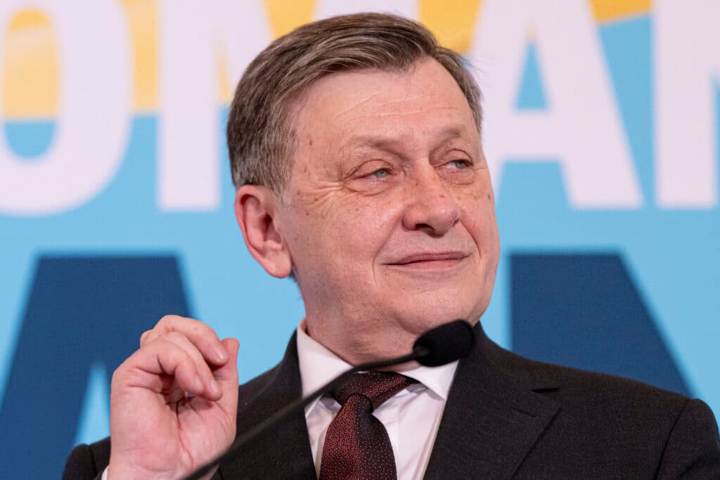 Crin Antonescu: O să începeți să-l regretați pe Iohannis / Acum greu mai deosebești pesediștii de peneliști