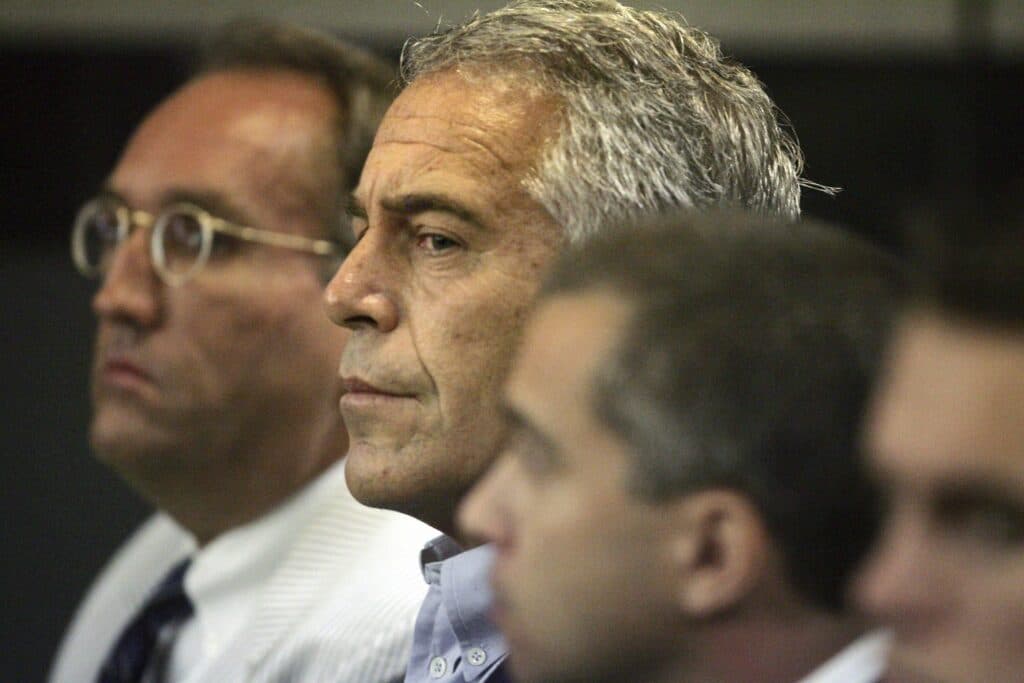 Dosarele Epstein ridică întrebări noi: acuzații împotriva unor persoane influente, fără urmări penale