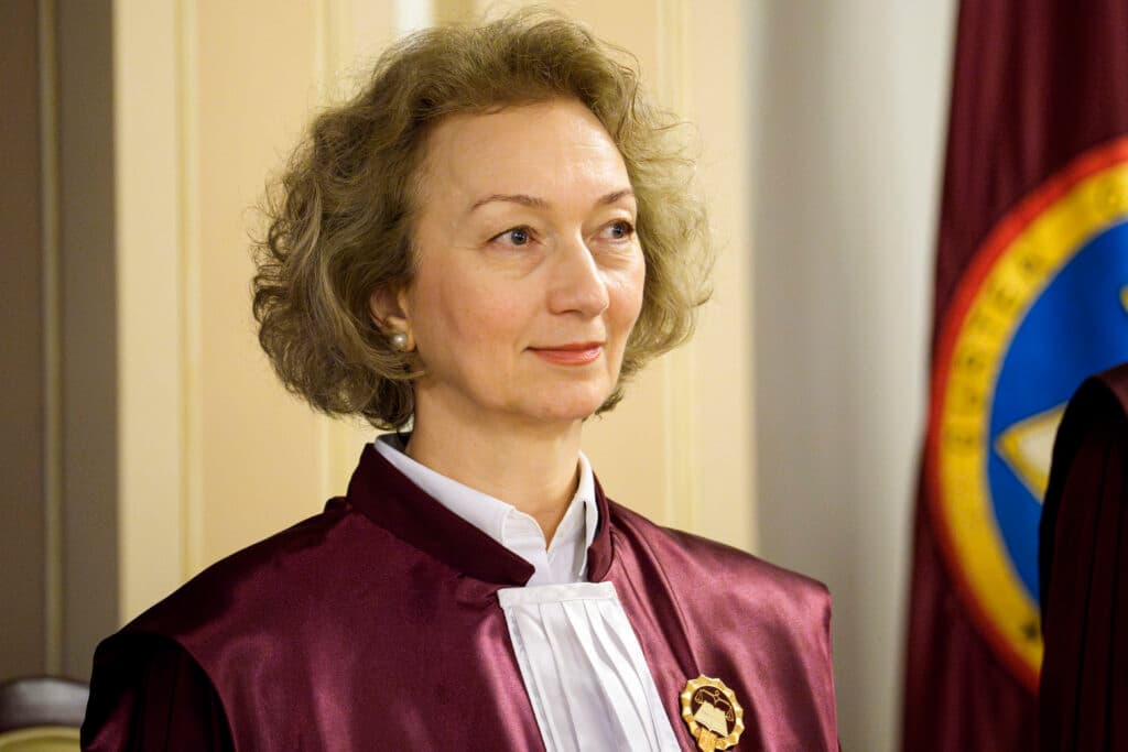CCR sub presiune? Simina Tănăsescu explică momentul în care judecătorii au părăsit sala