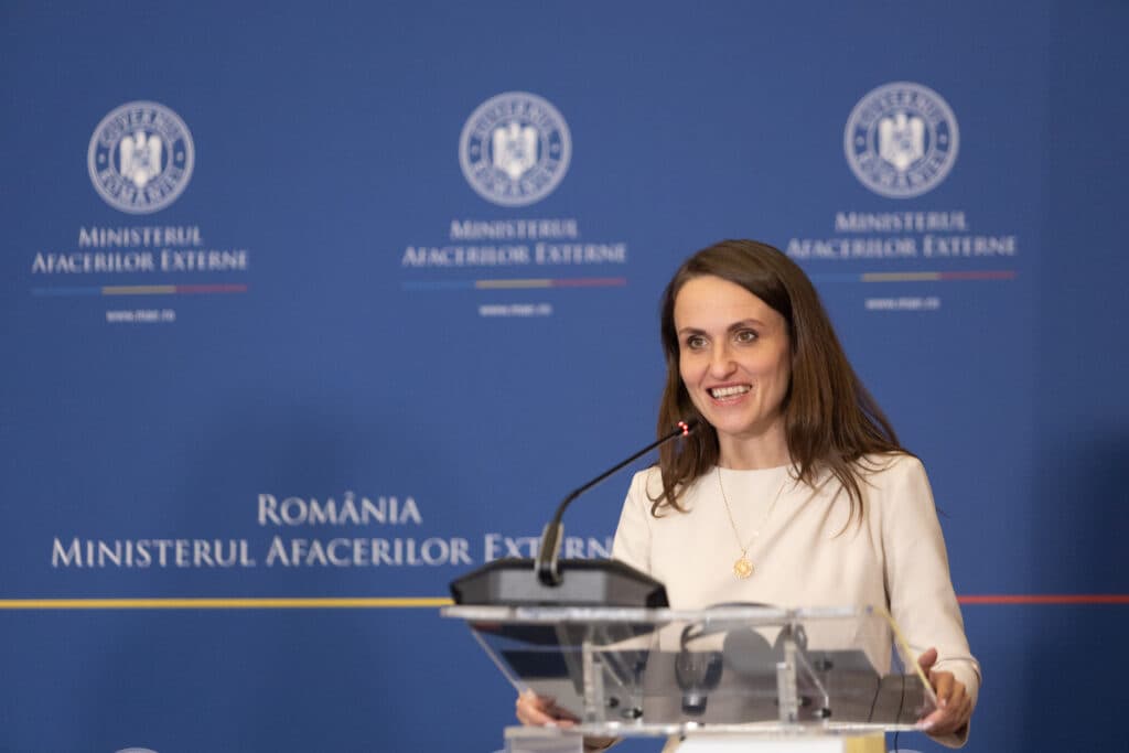 Oana Țoiu, parlamentarilor îndemnați să voteze moțiunea cu bilele la vedere: Să aibă respect