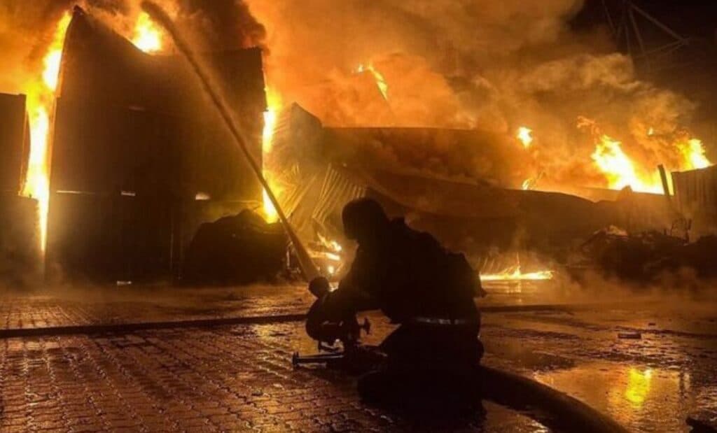 Zece pacienți au murit într-un incendiu la o unitate de terapie intensivă a unui spital din India