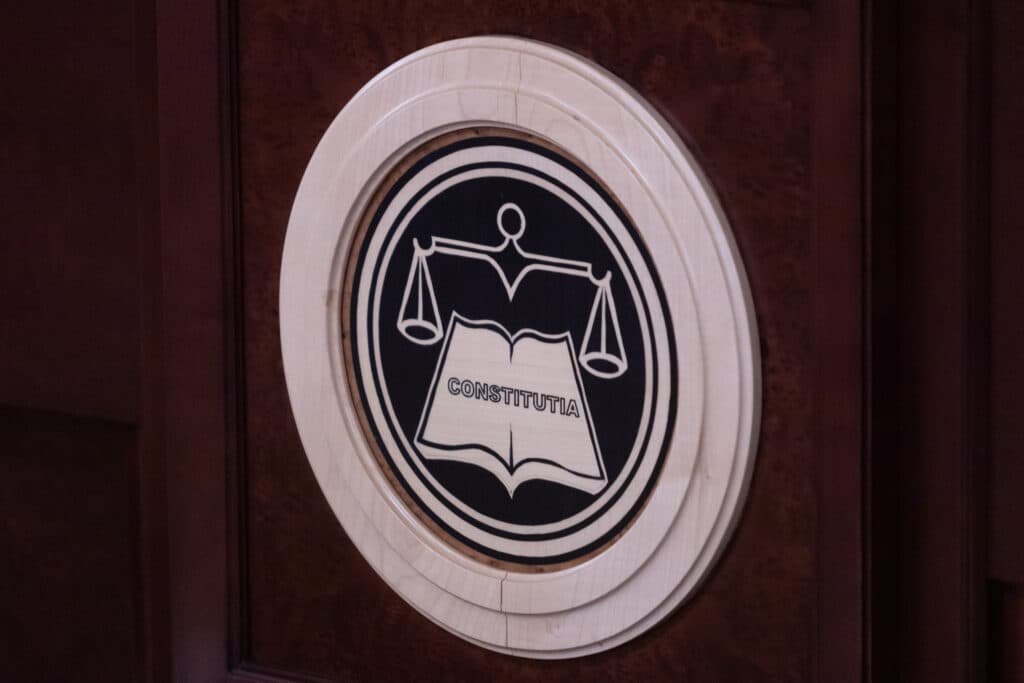 Curtea Constituțională judecă joi sesizarea privind ordonanța SAFE