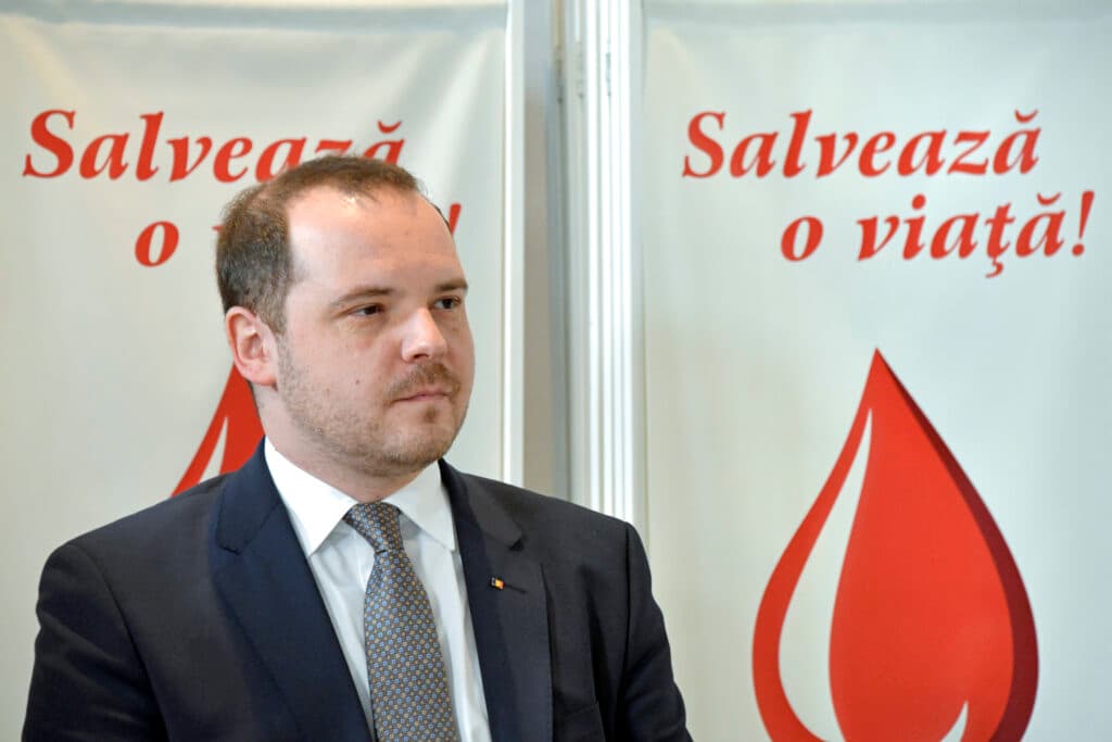 Alexandru Rogobete despre introducerea vaccinării anti-HPV în farmacii: „Este posibil și îmi doresc să-l extindem”. Ce declară despre vaccinarea împotriva rujeolei
