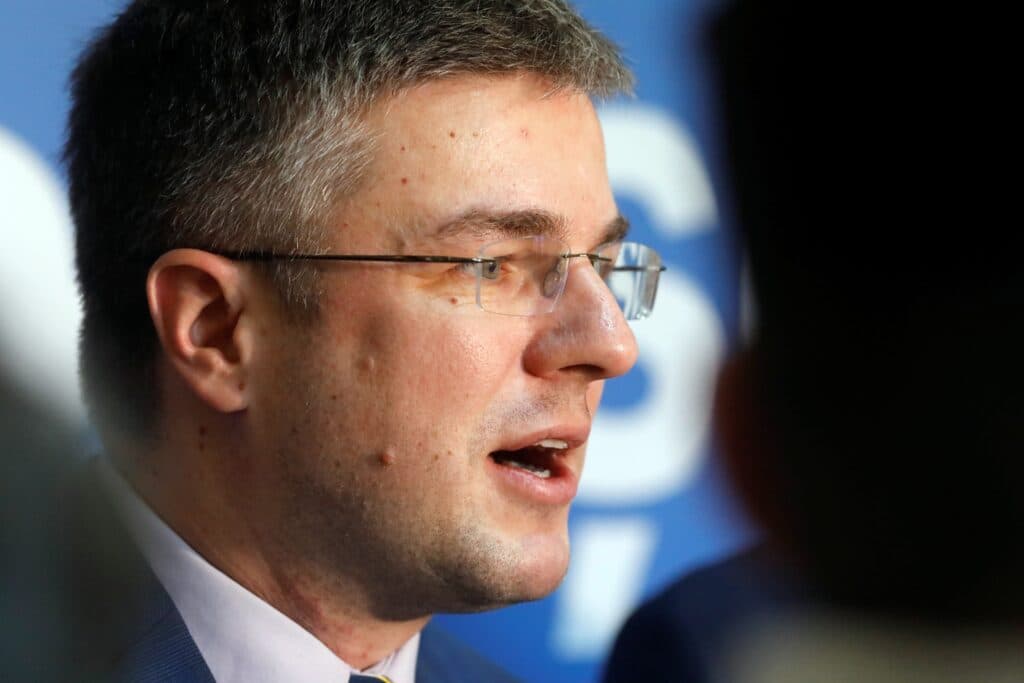 Irineu Darău cere modificarea criteriilor de clasificare pentru unitățile de cazare vechi de zeci de ani