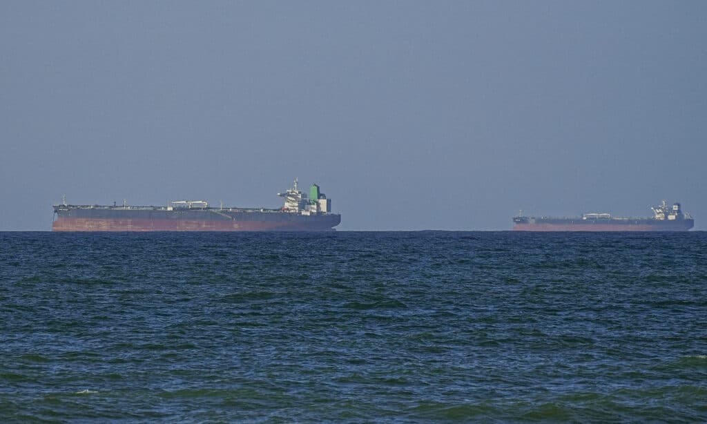 Coreea de Sud va investiga incendiul navei din Strâmtoarea Ormuz. Trump dă vina pe atacul iranian
