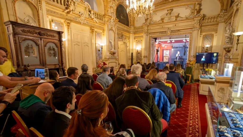 Noi premiere pentru piața de artă din România, în a doua parte a colecției Darius Vâlcov. Artmark scoate la licitație un Renoir, o serie Andy Warhol și ceramică pictată de Picasso