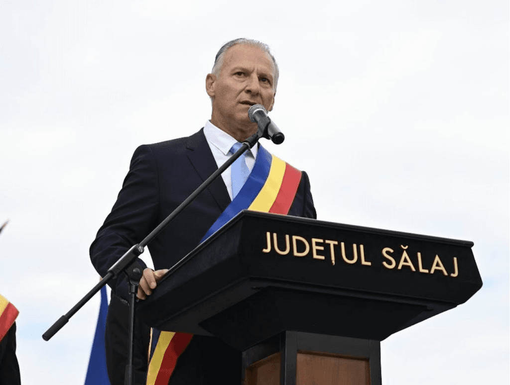 Președintele CJ Sălaj, liberalul Dinu Iancu Sălăjanu, plasat sub control judiciar de DNA, alături de alte 2 persoane. Procurorii DNA rețin alte 6 persoane în dosarul de corupție de la CJ Bistrița Năsăud