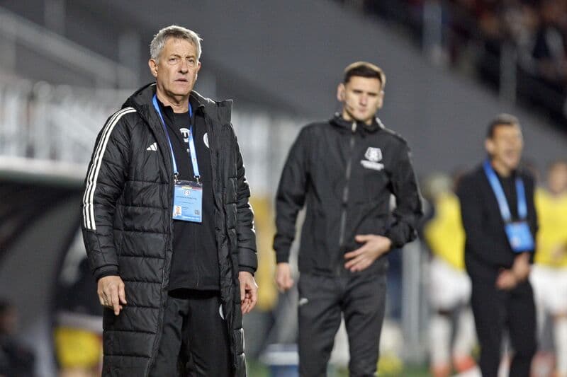 Derbi în play-off-ul Superligii. Primele două clasate, Universitatea Cluj și Universitatea Craiova, joacă luni seara