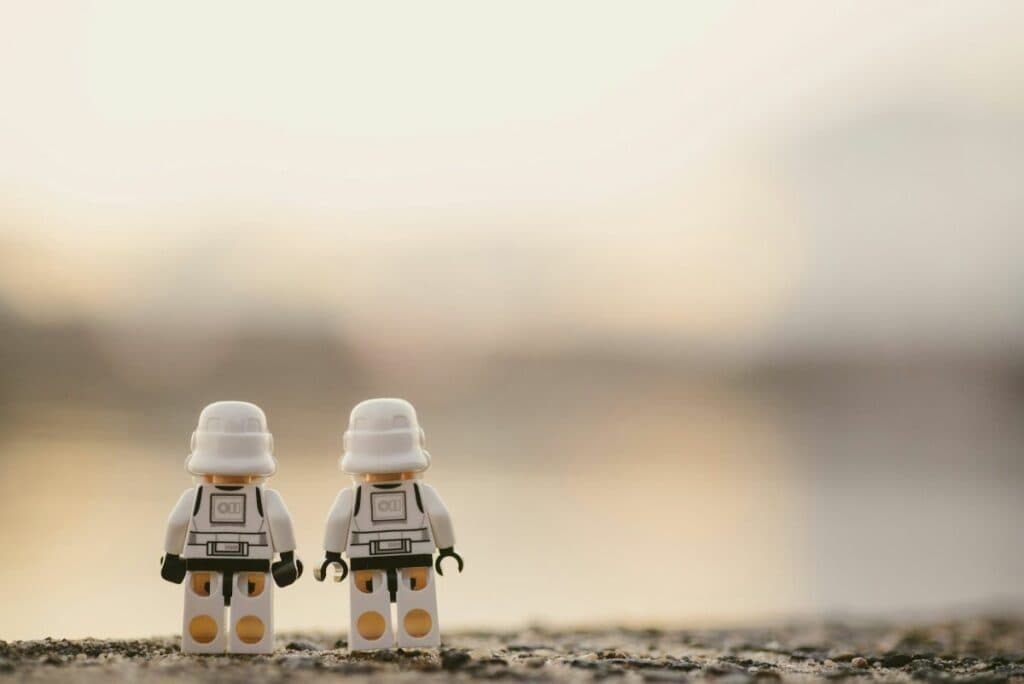 Propagandă cu „față” de Lego. Videoclipurile generate cu inteligență artificială care promovează mesajele Iranului ajung la sute de milioane de vizualizări