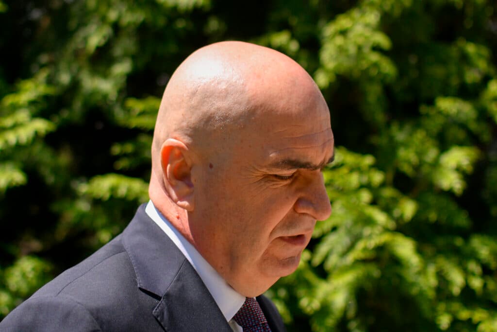 „Ne place, nu ne place, salarizarea unor demnitari pe o anumită scară este inevitabilă” – Bolojan despre salariile demnitarilor