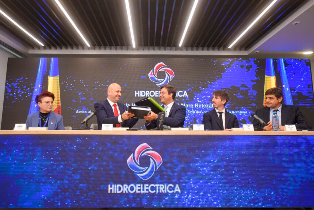 Hidroelectrica a semnat contractul pentru retehnologizarea hidrocentralei Râul Mare Retezat. Investiția de 188,45 milioane euro va aduce 135 MW stabili în sistemul energetic național