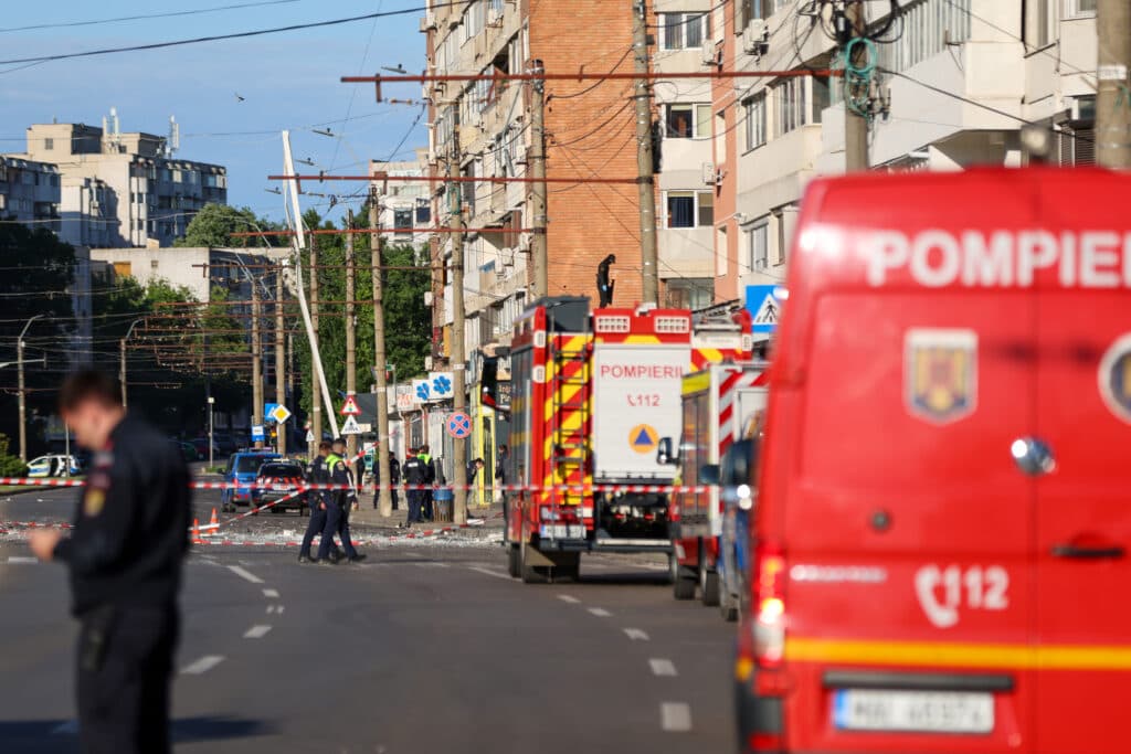 Incident grav în centrul Galațiului. O dronă rusească s-a prăbușit pe un bloc: „A fost o bubuitură puternică” (FOTO/VIDEO)